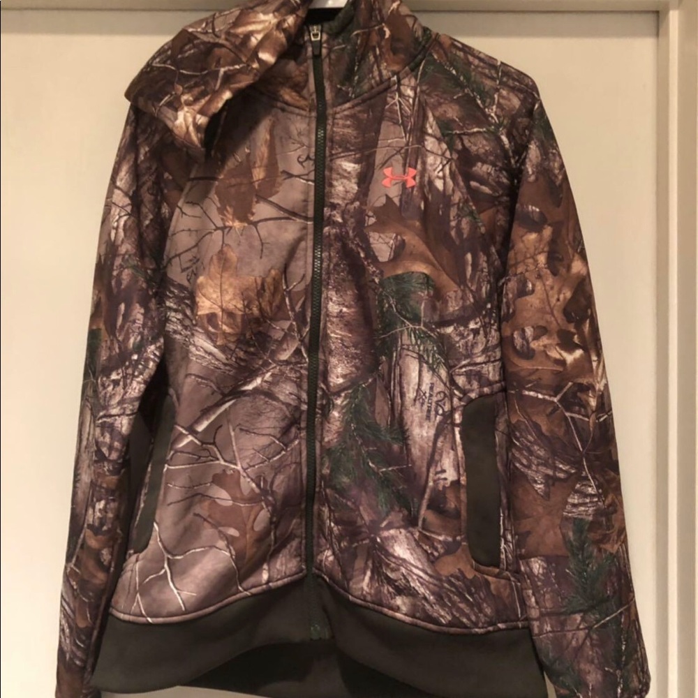 Under armor female jacket with hood